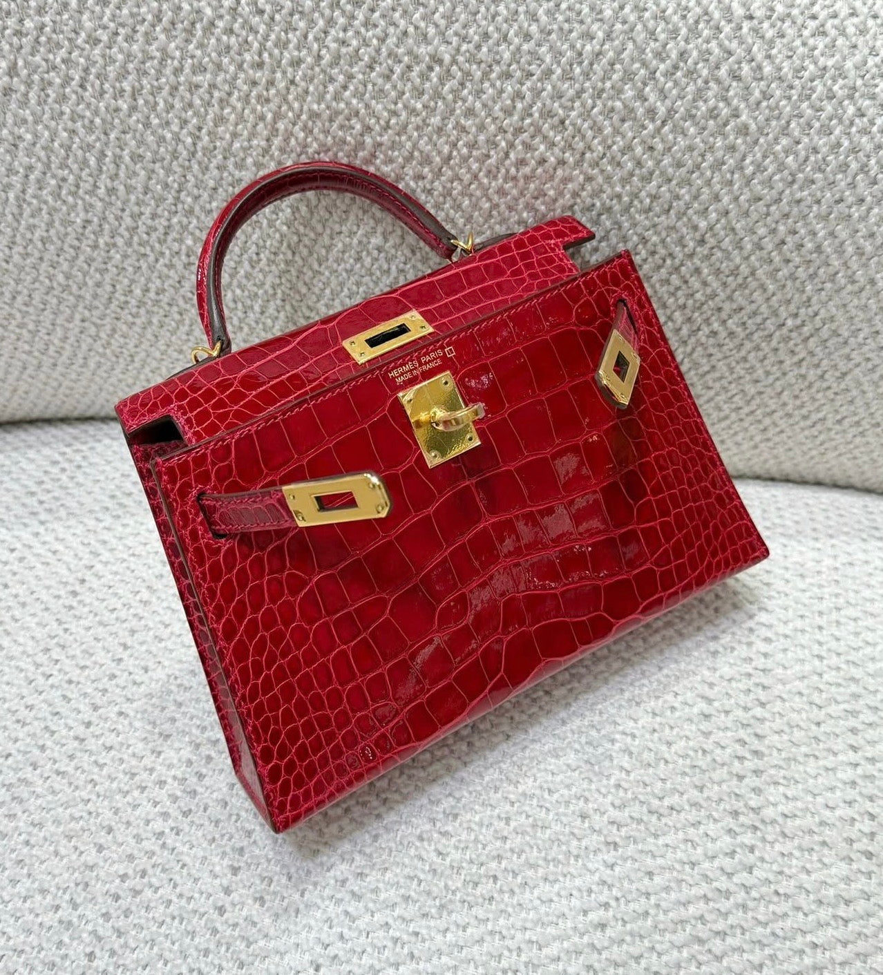 Hermes Mini Kelly 20 Braise shiny alligator gold hardware