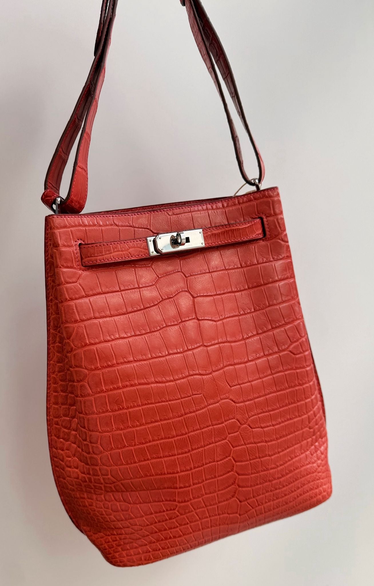 Hermes SO KELLY 22 Rouge Sanguine Matte Porosus crocodile leather