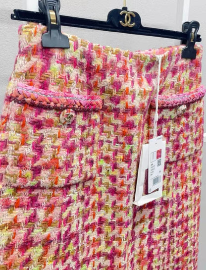 Chanel 20A Pink Tweed Skirt size 36