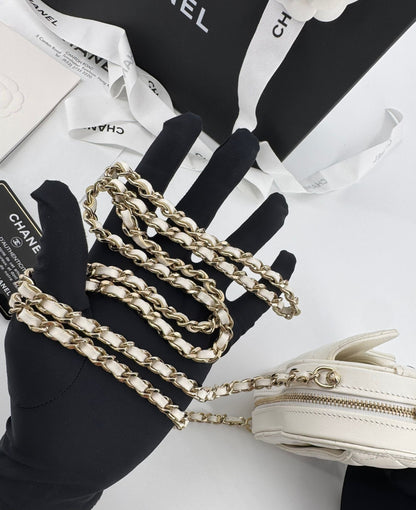 Chanel 22S White small heart bag with light gold hardware