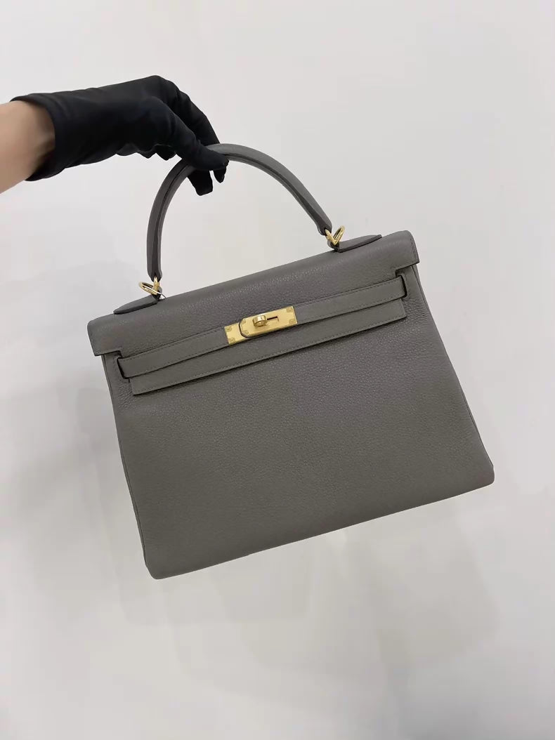Hermès Kelly 32 Grey 8F Togo Leather with gold hardware