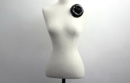 Chanel Vintage 81-85 Patent Leather Black Large Camellia Brooch