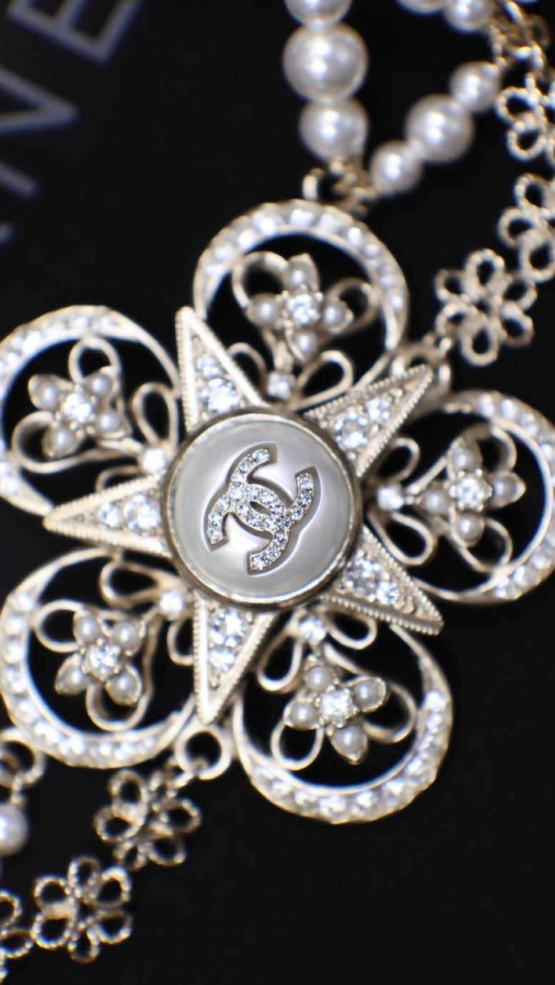 Chanel 23K Star Flower Pearl Chocker