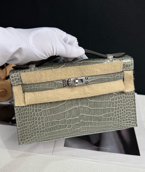 Hermes Kelly Pochette Gris Ciment Shiny Alligator Palladium hardware