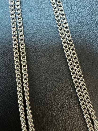 Chanel Vintage 06P Rhinestone Sliver Toned Heart Necklace