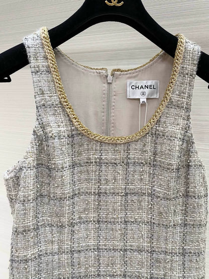 Chanel 25B gray gold tweed dress