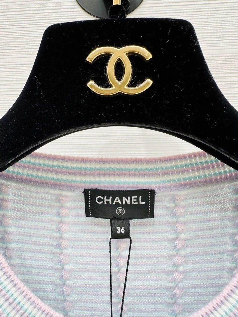 Chanel 25b blue knit cardigan