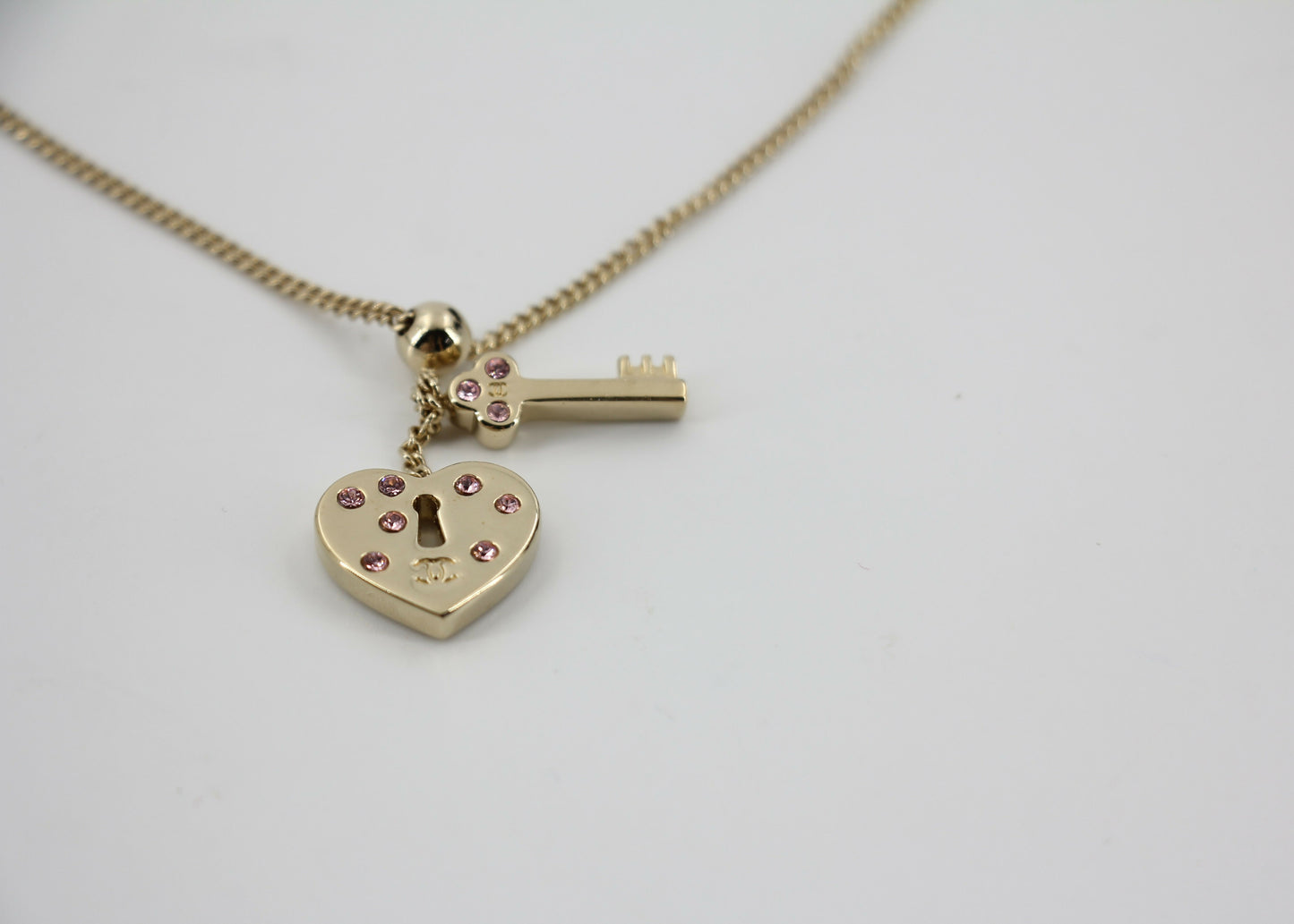 Chanel Vintage 02P Rhinestone Pink Heart Key Metal Necklace