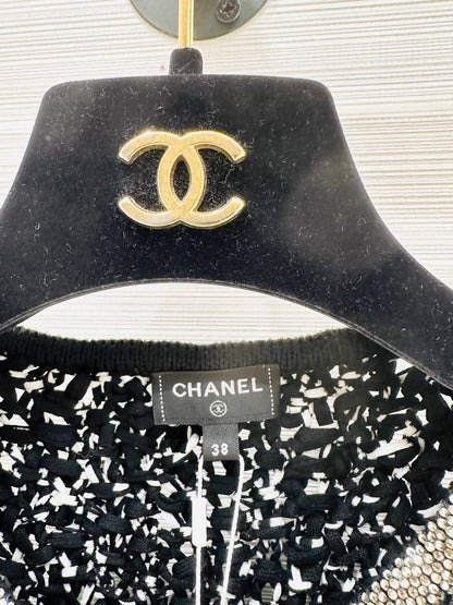 Chanel 25p black cardigan