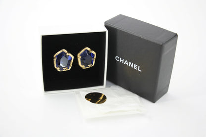 Chanel 01A Gripoix Blue Gold-Plated Clip-on Earrings