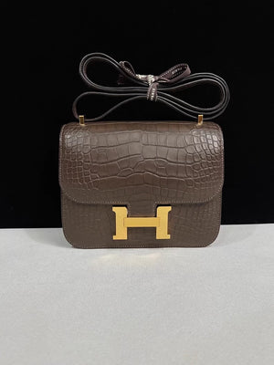 HERMES Constance 19C Grey Matte Alligator Leather gold hardware