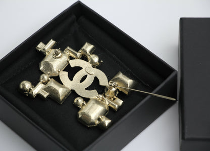 Chanel Vintage 05P Coloured Rhinestones Pink Brooch