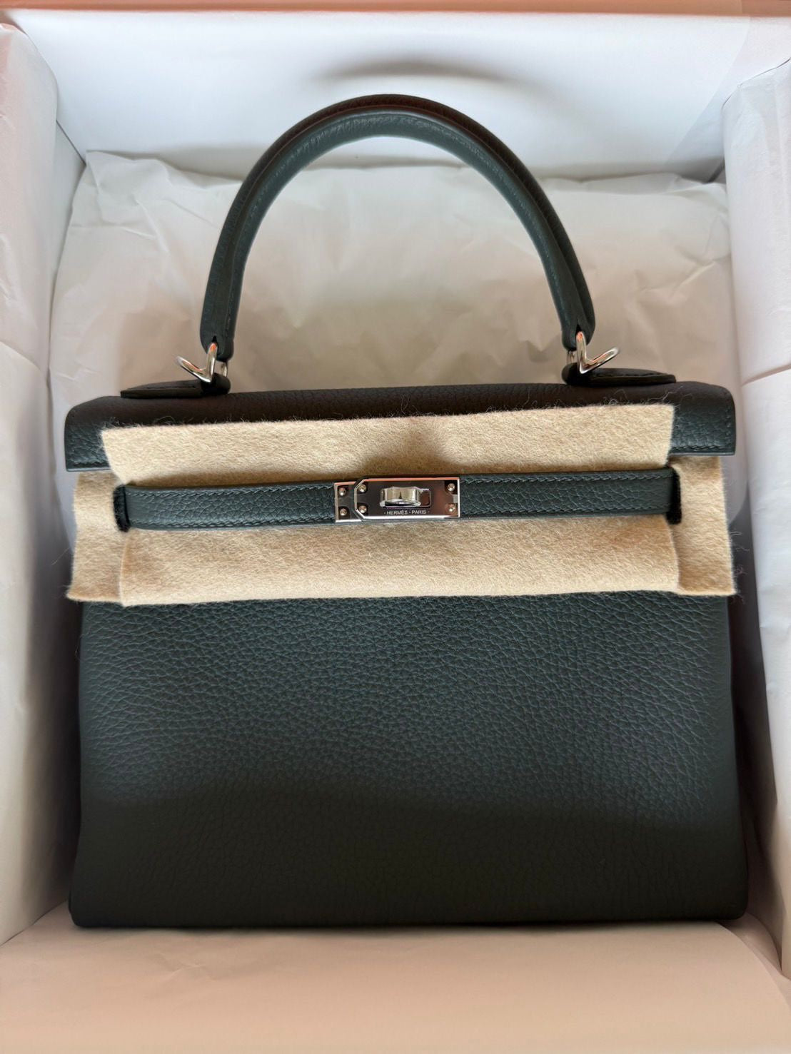 Hermes Kelly 25 Vert Mangrove Togo Palladium hardware