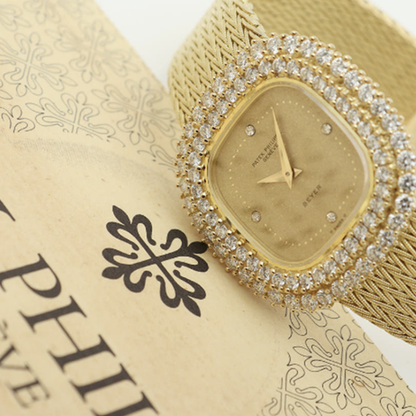 Patek Philippe Lady Watch 1985 Small 29 Women's Gold Watch 4494/002 Glitter Dial Original Diamond