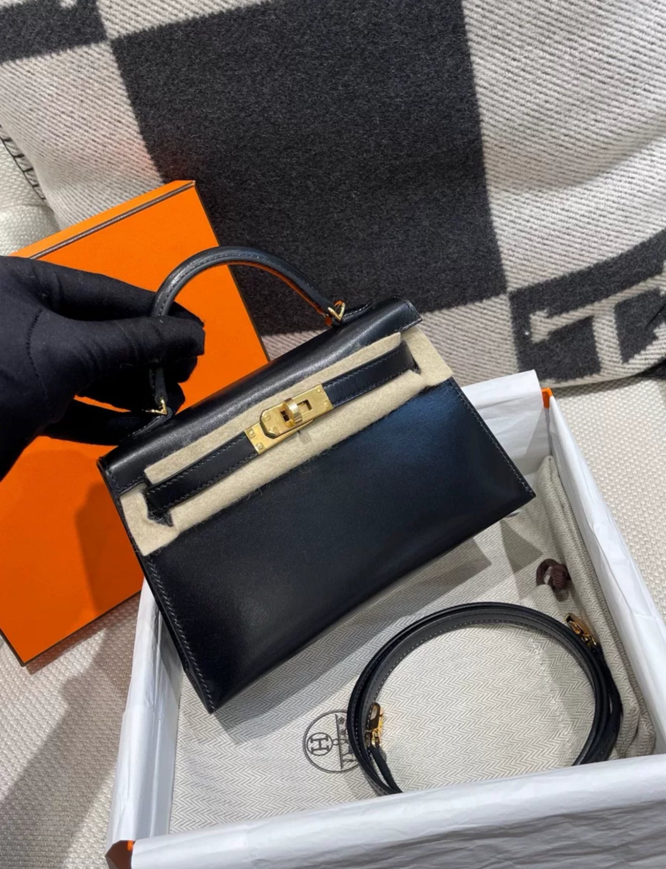 Hermes Mini Kelly 20 Black Box Gold Hardware – Wararni.com