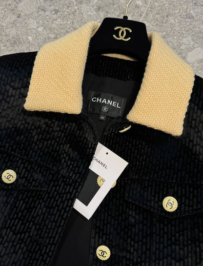 Chanel 22B Black & Yellow velvet jacket 40FR