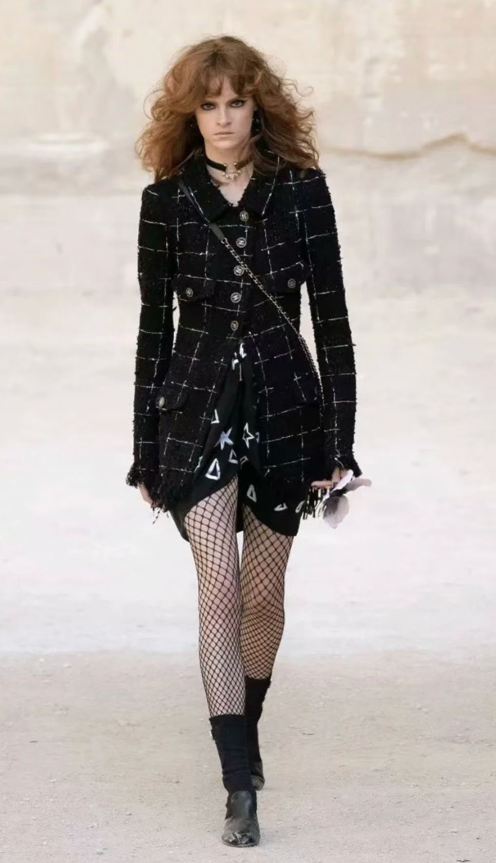 Chanel 22C black tweed jacket - size 36