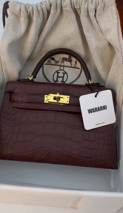 HERMÈS MINI KELLY 20 BORDEAUX MATTE ALLIGATOR GOLD HARDWARE