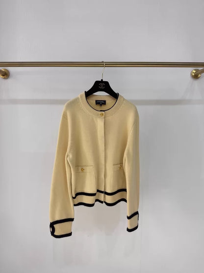 Chanel 26s beige black knit cardigan