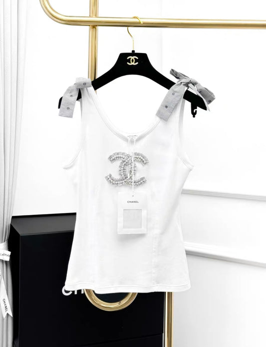 NEW 24P Chanel BOW Top Knit Cotton White Black HUGE CRYSTAL PEARL CC LOGO  size 34FR