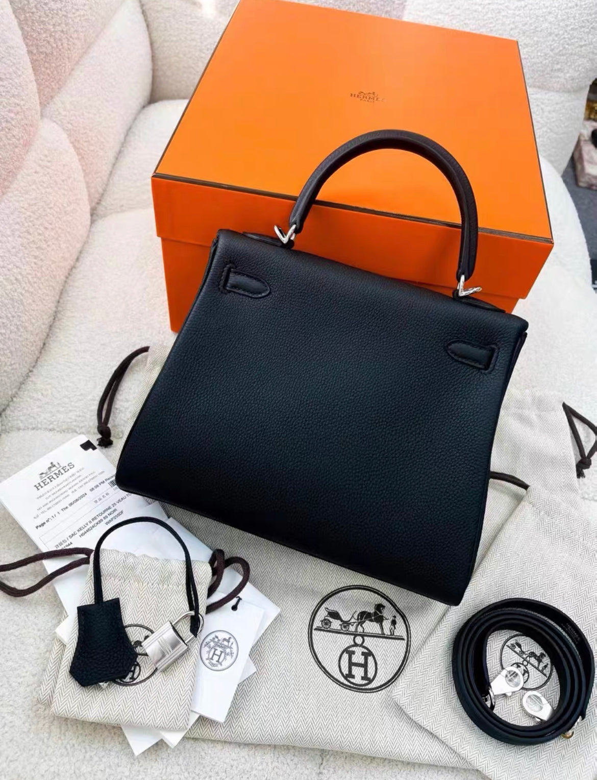 HERMES Kelly 25 Togo Black Palladium Hardware