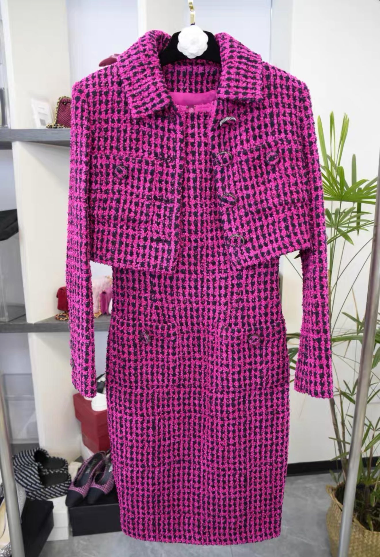 Chanel 2016 Pink Fuchsia tweed jacket and dress suit