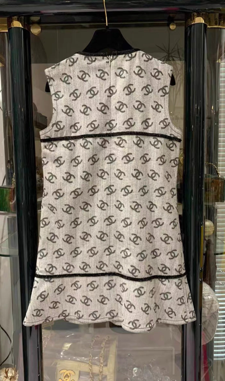 CHANEL 22S RUNWAY CC DENIM DRESS GREY, SIZE 38