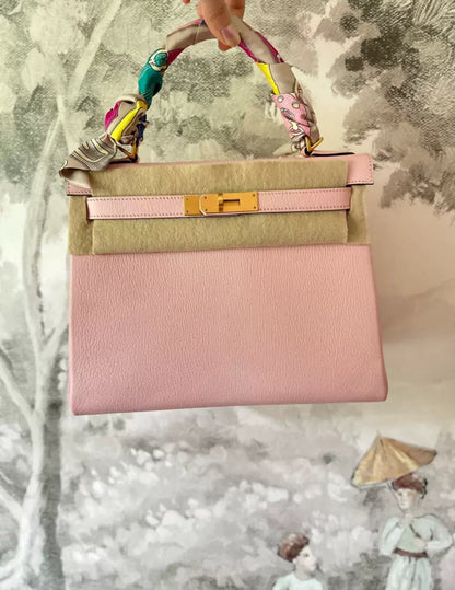 Hermès Kelly 28 Rose Sakura Chèvre Gold Hardware