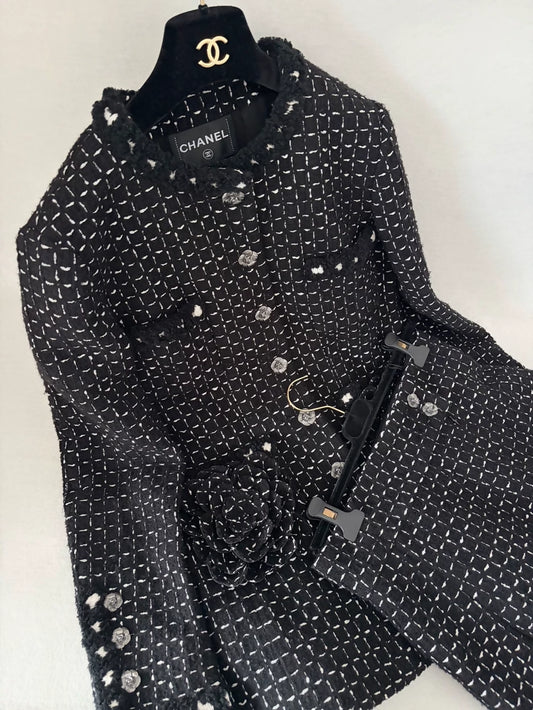 Chanel 23K black and white tweed jacket