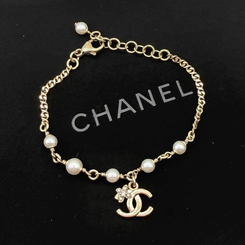 Chanel double C pendant pearl bracelet