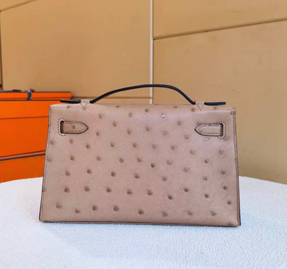 HERMÈS Kelly Pochette Chai Matte Ostrich Leather Gold Hardware