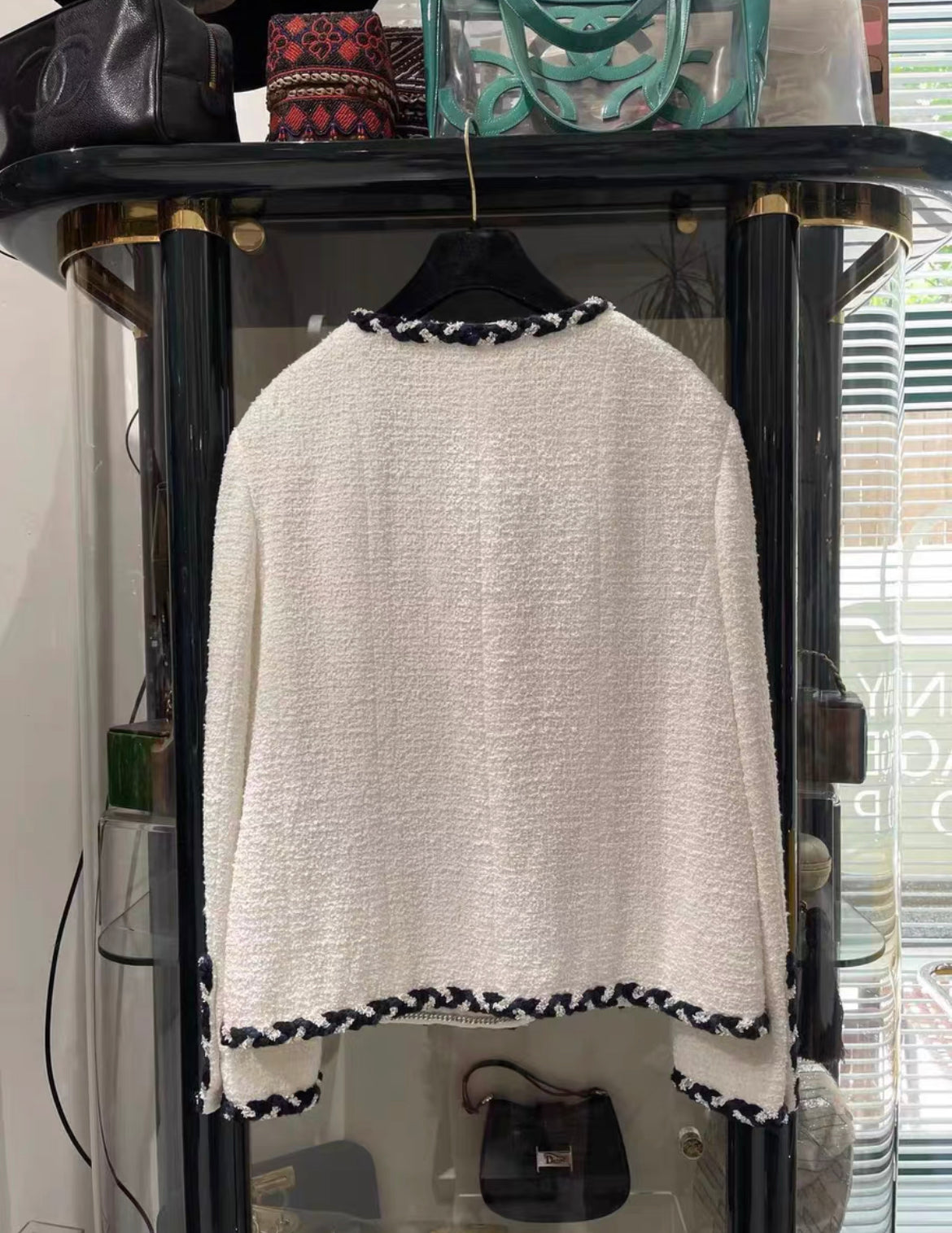 Chanel 23C white wool jacket size 42 – Wararni.com