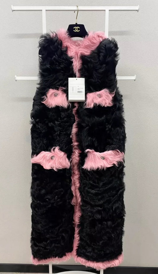 Chanel 21k Shearling Lambskin Black & Pink Vest