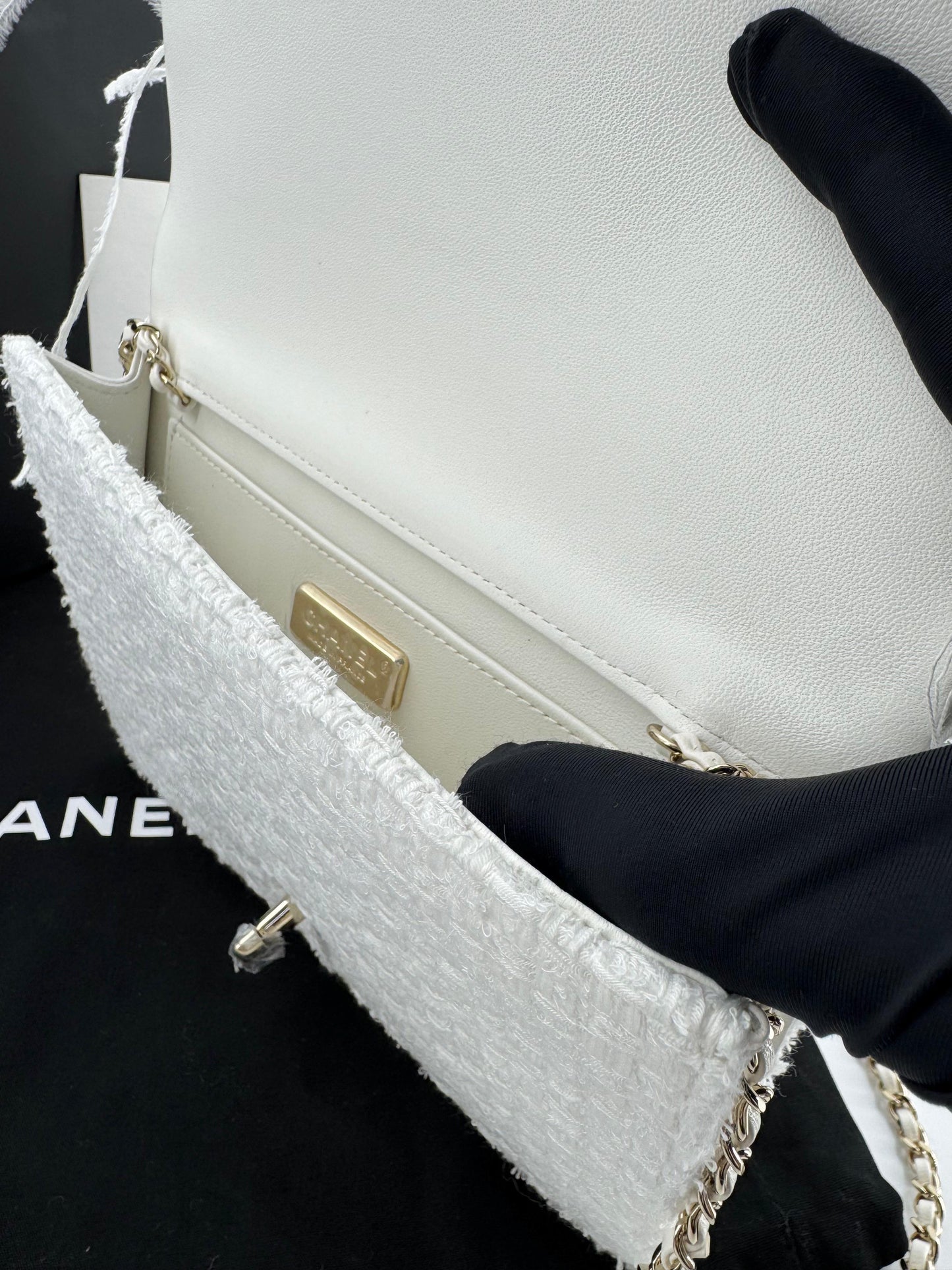 Chanel 25S Embroidered Tweed, Feathers, Imitation Pearls & Gold-Tone Metal Clutch in White