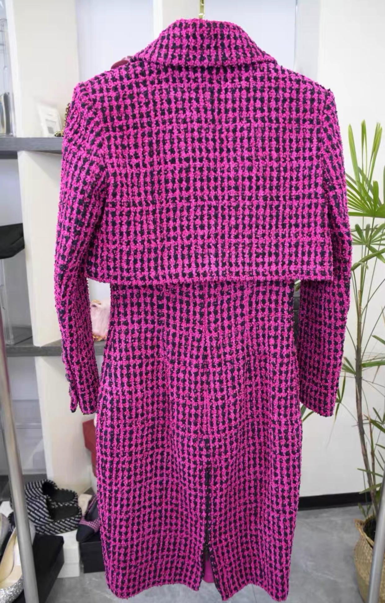 Chanel 2016 Pink Fuchsia tweed jacket and dress suit
