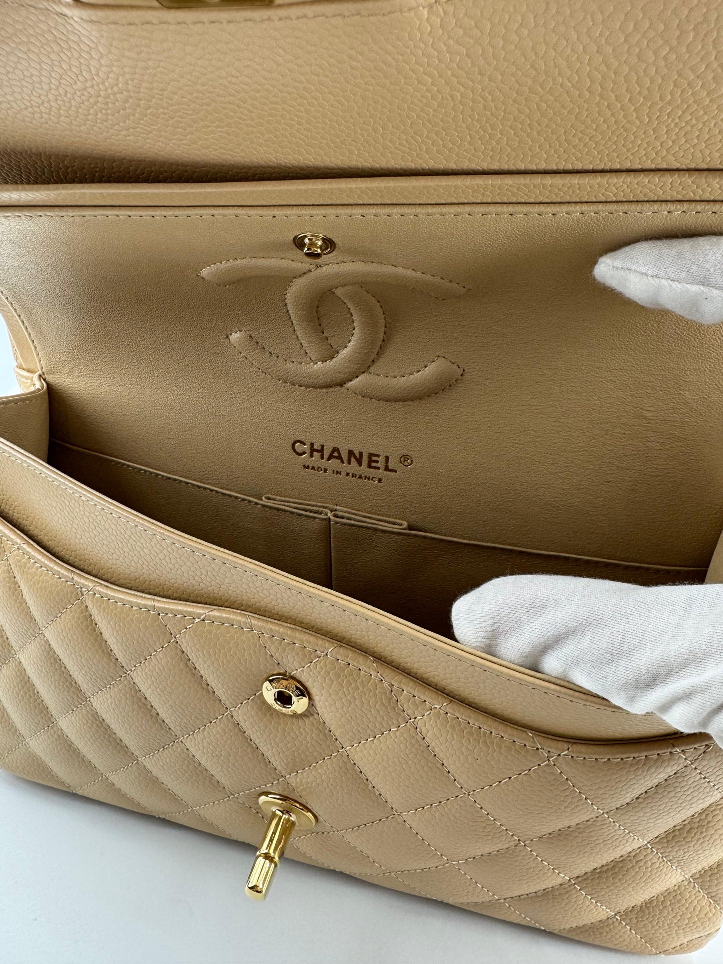 Chanel 25 Medium CF flap  beige Caviar leather