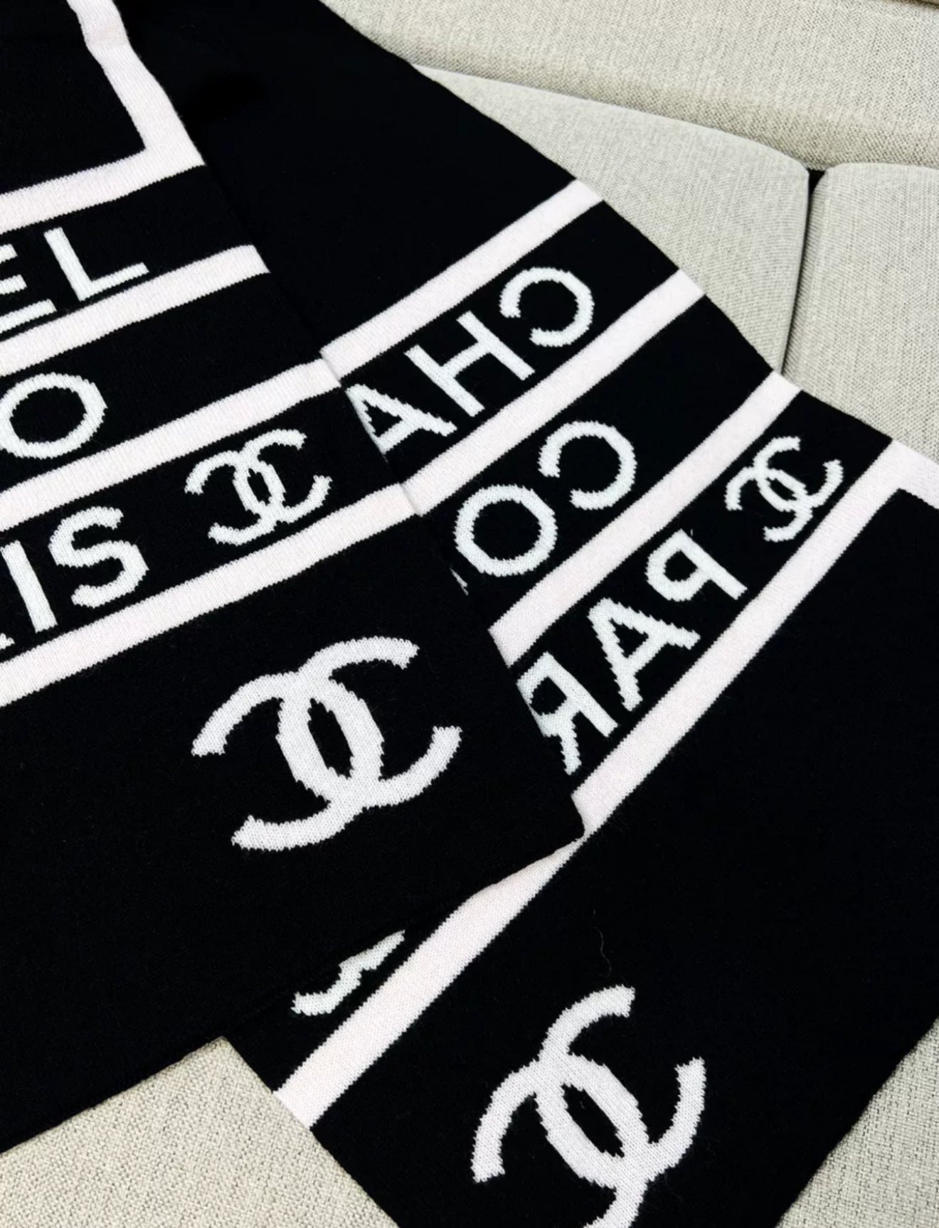 Chanel 24A Black & White Cashmere Scarf