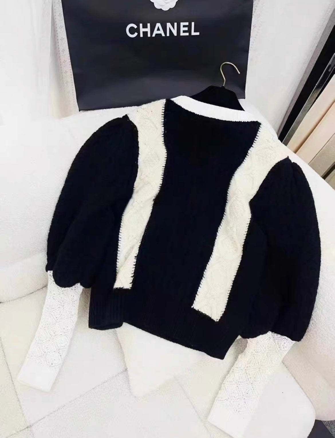 Chanel 21A black and white sweater size 36