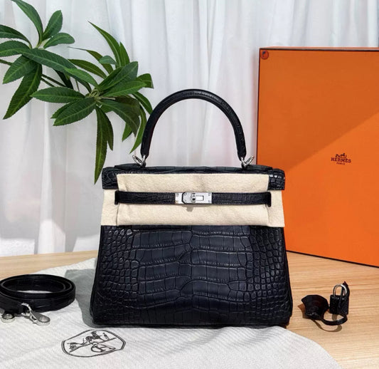 Hermès Kelly 25 Black Matte Crocodile Leather Palladium Hardware