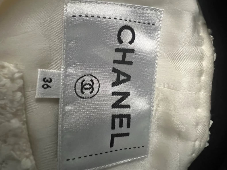 Chanel 23C White tweed jacket