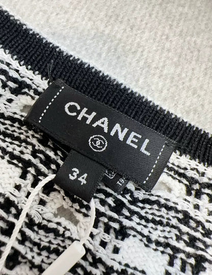 Chanel 25P Black & White Knitted Dress