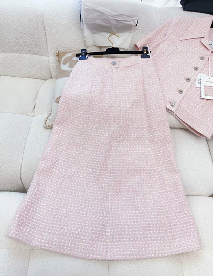 Chanel 24P pink tweed skirt size 36