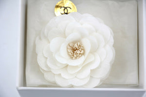 Chanel Vintage 81-85 Fabric White Camellia Brooch