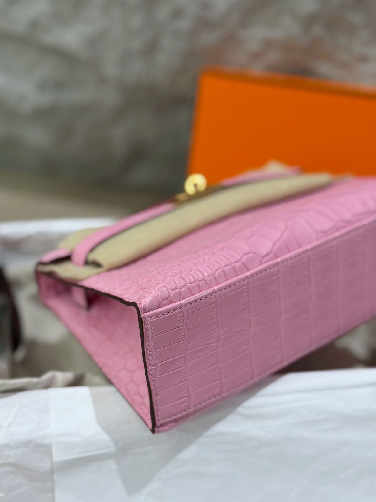 Hermès Kelly Pochette Pink Bubblegum 5P Matte alligator Leather Gold Hardware