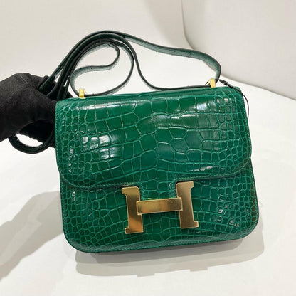 Hermès Constance 18 Vert Emeraude Alligator Mississippi Lisse Gold Hardware
