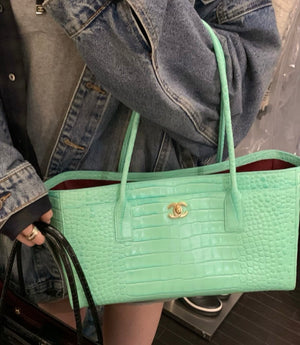 Chanel 26S Green shopping bag  Crocodile embossed calfskin leather with gold hardware