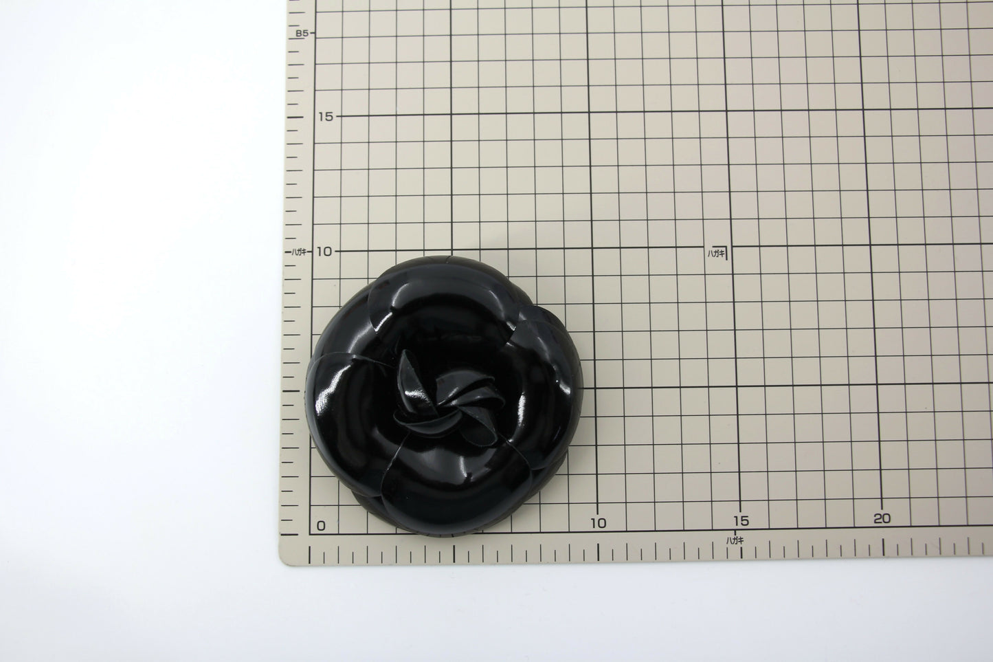 Chanel Vintage 81-85 Patent Leather Black Large Camellia Brooch
