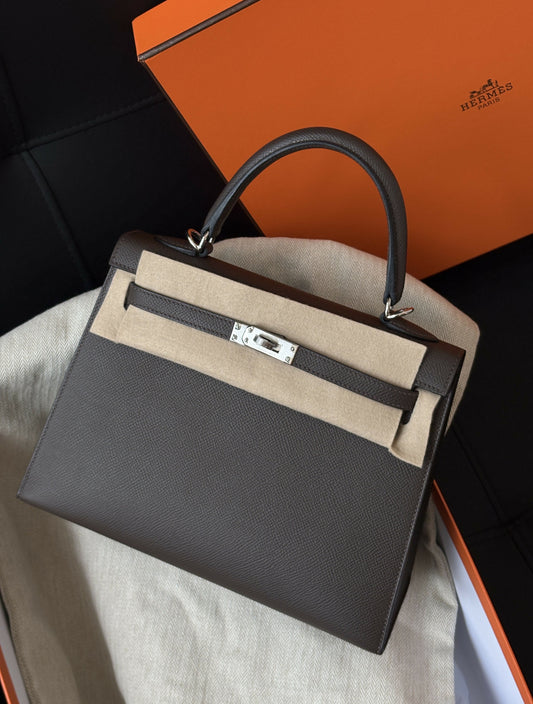 Hermès Kelly 25 Écorce / Vert Bark (4C) Epsom Leather with Palladium Hardware