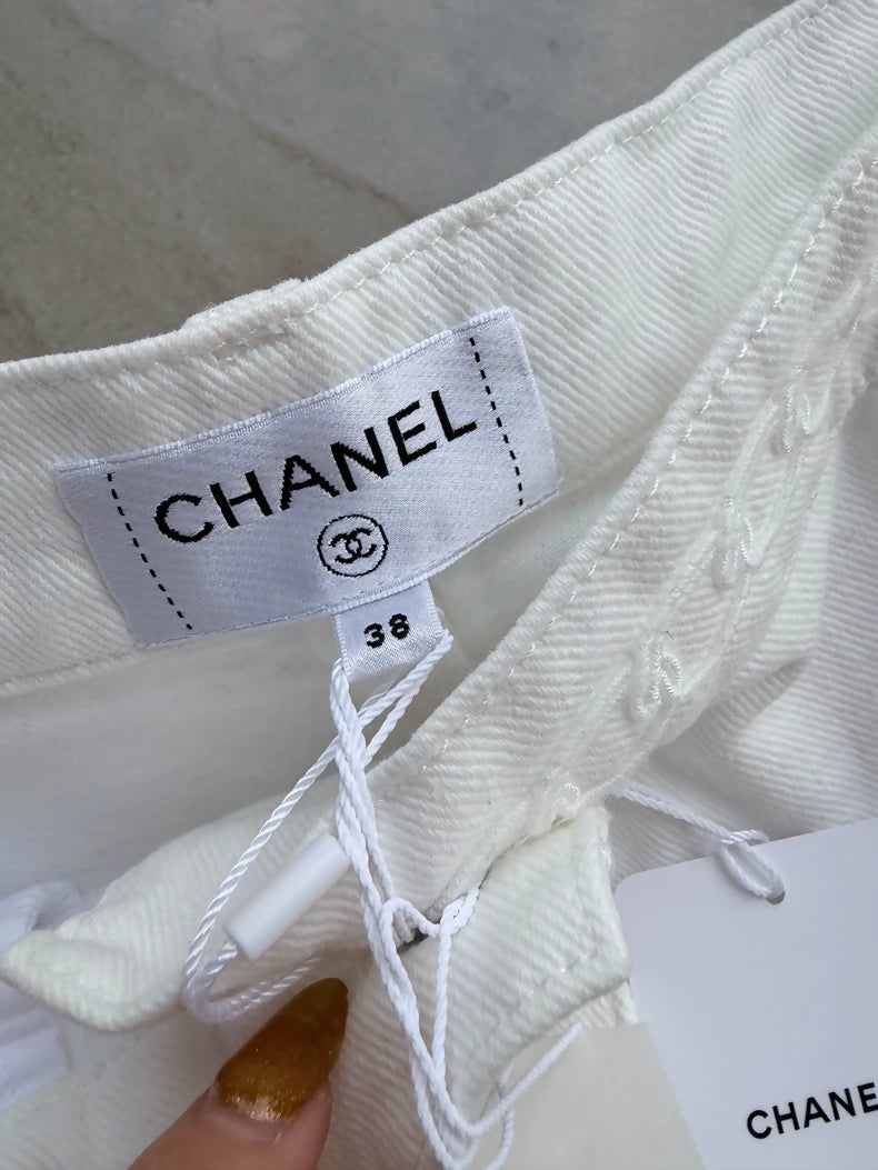 Chanel 26P White Wide-Leg Pants