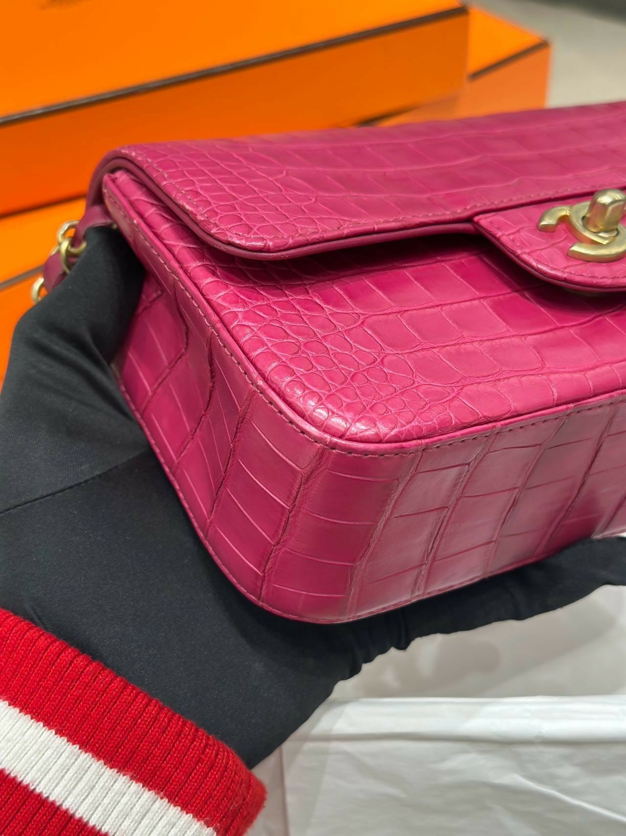 Chanel Pink Matte Alligator Big Mini Flap Bag – Wararni.com